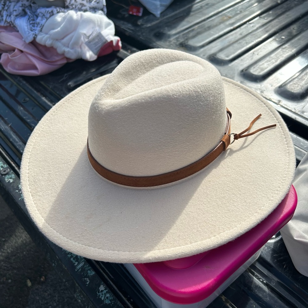 Khaki hat NWT